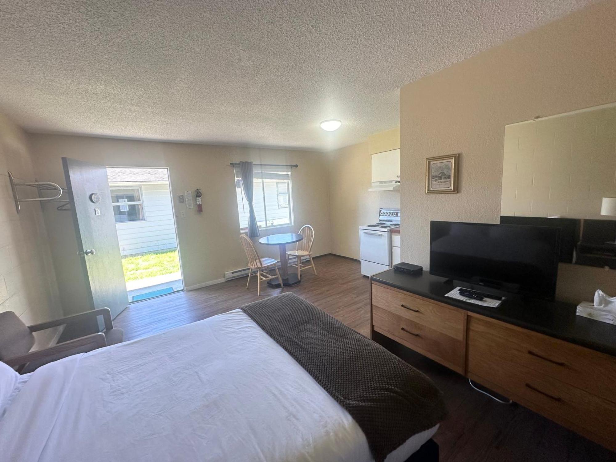 Island West Resort-Motel Ucluelet Pokój zdjęcie